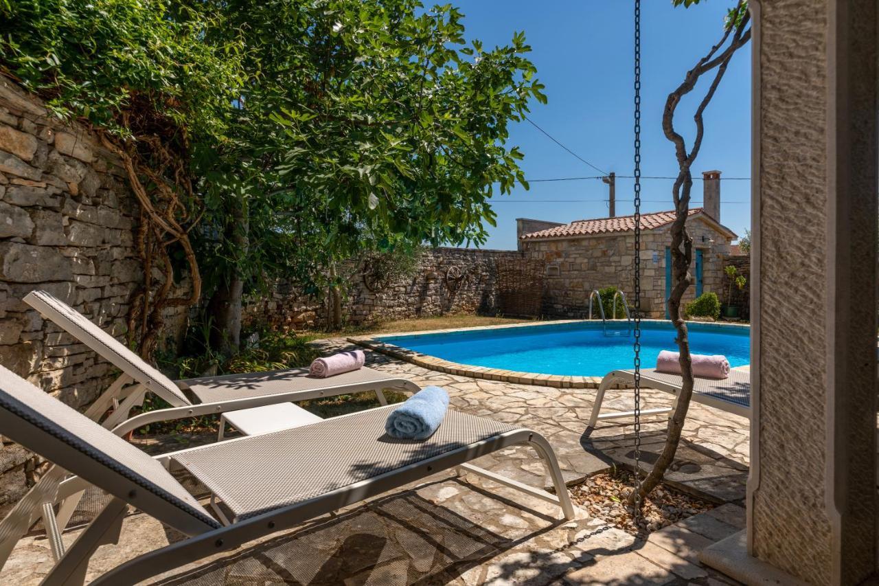 Villa Janko Sveti Lovreč Pazenatički Eksteriør billede