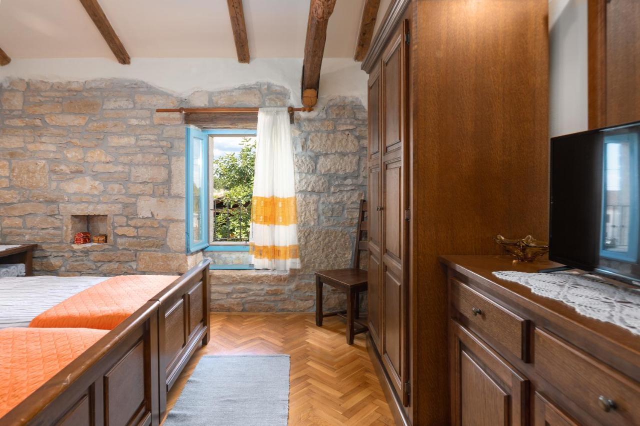 Villa Janko Sveti Lovreč Pazenatički Eksteriør billede